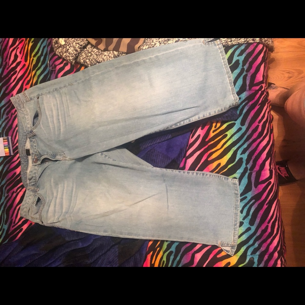 Capris - Picture 2 of 2